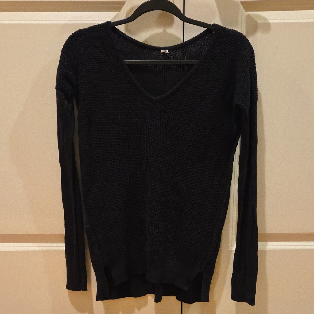 Lululemon "The Sweater Life" pullover in Heathered Black. 